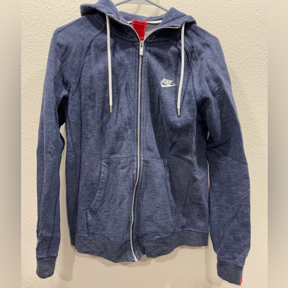 EUC NIKE JACKET SIZE SMALL
